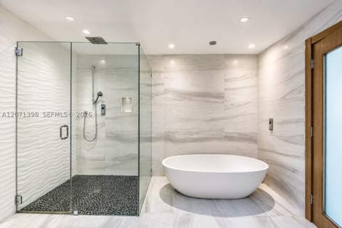 455 E Dilido Dr, Miami Beach FL - photo 11 of 47
