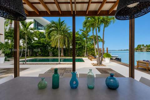 455 E Dilido Dr, Miami Beach FL - photo 15 of 47