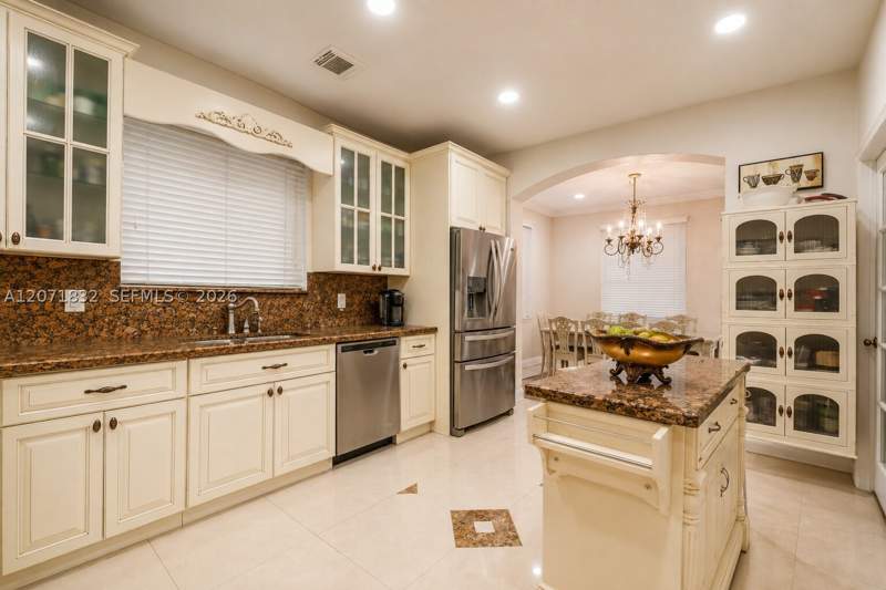 6 bedroom SingleFamilyResidence at 20551 NW 7th Ct, Sport Acres, Miami Gardens — photo 4