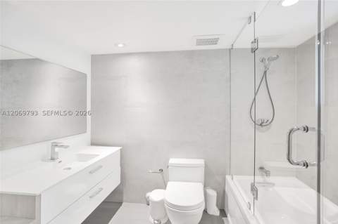19231 NE 22nd Ave, Miami FL - photo 21 of 40