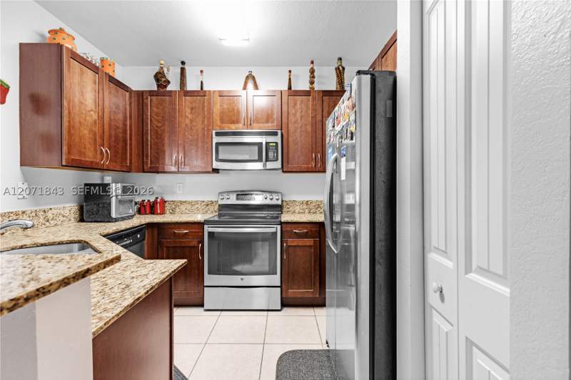 3 bedroom Townhouse at 14061 SW 276th St, Mandarin Lakes, Homestead — photo 4