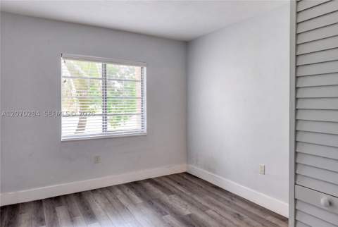 15888 SW 95th Ave 209, Miami FL - photo 15 of 22