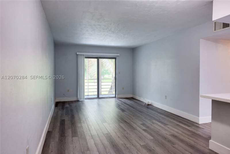 2 bedroom Condominium at 15888 SW 95th Ave 209, Palmetto Fairway Condo, Miami — photo 2
