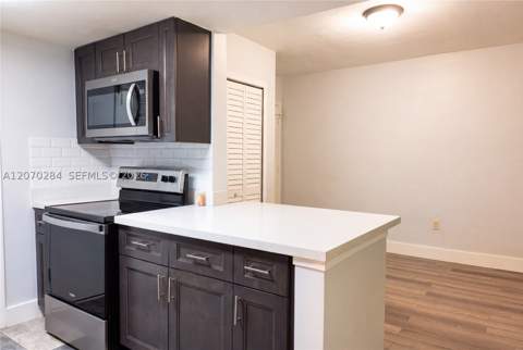 15888 SW 95th Ave 209, Miami FL - photo 7 of 22