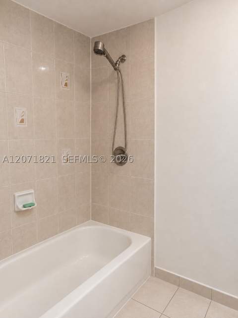 3600 NE 167th St 19, North Miami Beach FL - photo 12 of 27