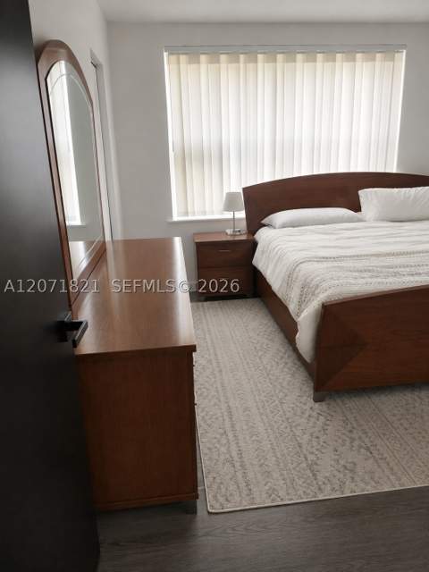 3600 NE 167th St 19, North Miami Beach FL - photo 8 of 27
