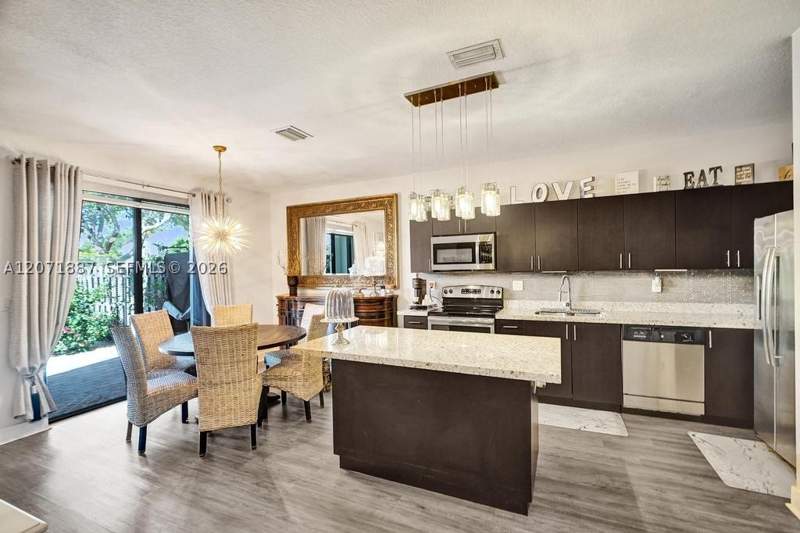 3 bedroom Townhouse at 22405 SW 102nd Ave, Oak Hammock Townhomes Sub, Miami — photo 5