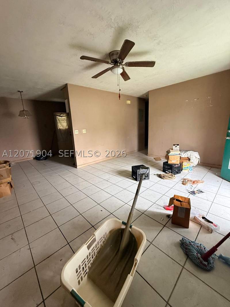 3 bedroom SingleFamilyResidence at 2911 NW 161st St, Pine Tree Park 1st Addn, Miami Gardens — photo 5
