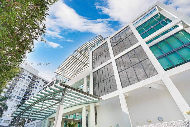 2 bedroom Condominium at 6000 Collins Ave 336, Terra Beachside Condo, Miami Beach — photo 2