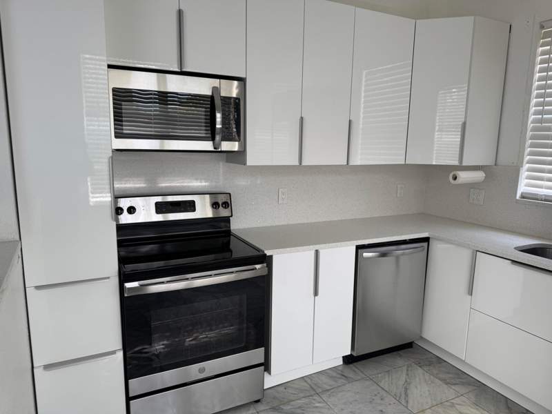 3 bedroom SingleFamilyResidence at 4106 NE 22nd Court, Portofino Estates, Homestead — photo 2