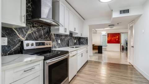 900 NE 195th Street 217, Miami FL - photo 12 of 38
