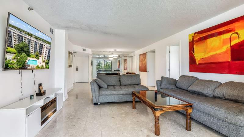 3 bedroom Condominium at 900 NE 195th Street 217, Chantilly Condo, Miami — photo 5