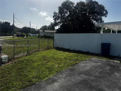 15200 Railroad Dr, Miami Gardens FL - photo 21 of 27