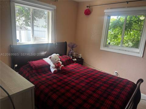 15200 Railroad Dr, Miami Gardens FL - photo 9 of 27