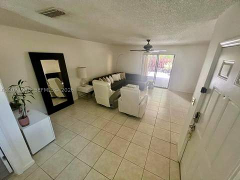 1133 NE 210th Ter, Miami FL - photo 12 of 34