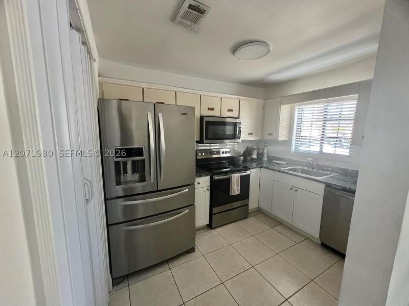 3 bedroom Townhouse at 1133 NE 210th Ter, Townhomes Of Monterey, Miami — photo 3
