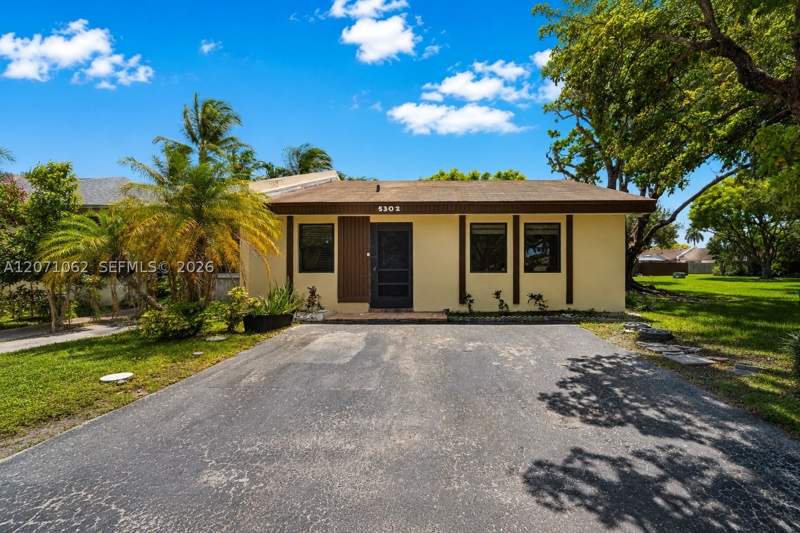 2 bedroom Townhouse at 5302 SW 138th Pl, Bent Tree Sec 1, Miami — photo 2