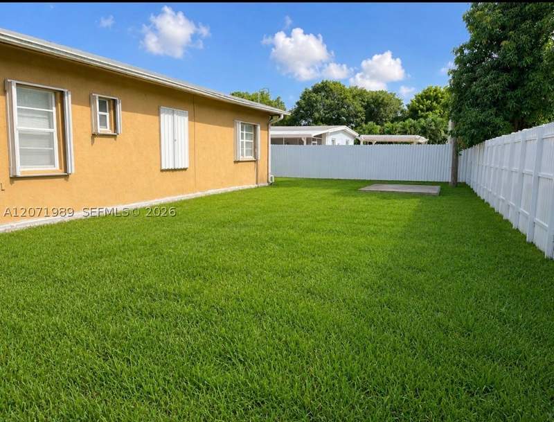 5 bedroom SingleFamilyResidence at 4151 SW 112th Ct, Westwood Lake, Miami — photo 3