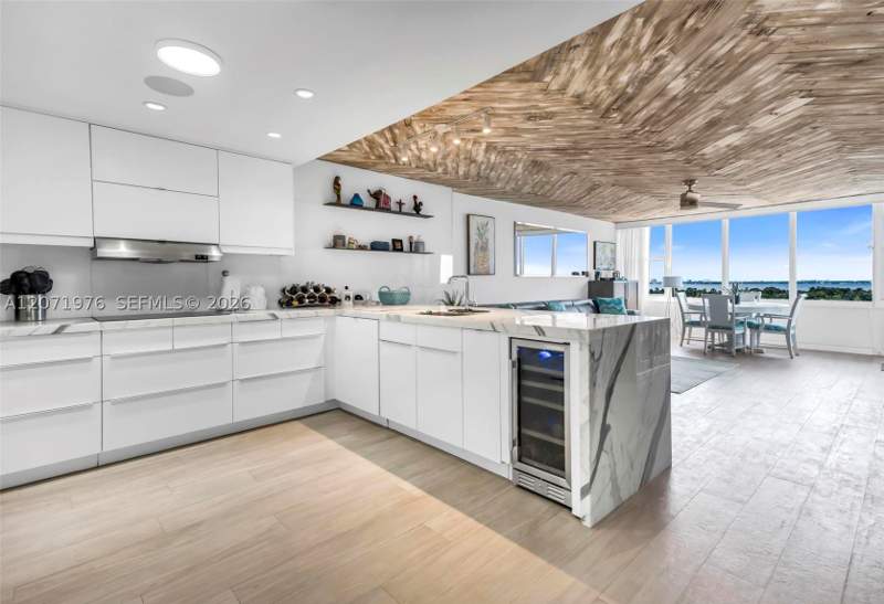 2 bedroom Condominium at 5600 Collins Ave 11S, 5600 Condo, Miami Beach — photo 3