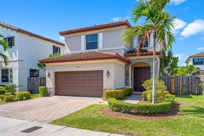 3 bedroom SingleFamilyResidence at 11745 SW 249th ter, Coco Palm Estates, Homestead — photo 2