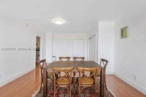 90 Edgewater Dr 917, Coral Gables FL - photo 9 of 25