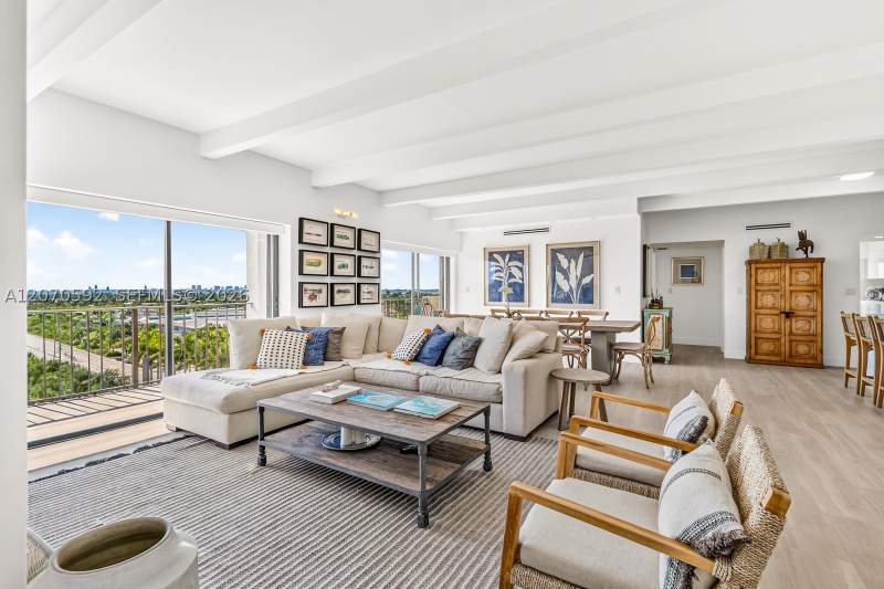 3 bedroom Condominium at 575 Crandon Blvd 801, Key Bisc Ambassador Condo, Key Biscayne — photo 2