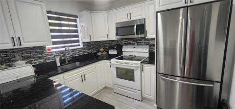 11424 NW 94th Pl 7, Hialeah Gardens FL - photo 12 of 29
