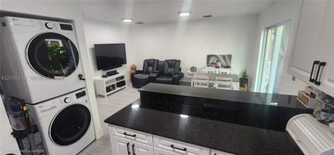11424 NW 94th Pl 7, Hialeah Gardens FL - photo 15 of 29