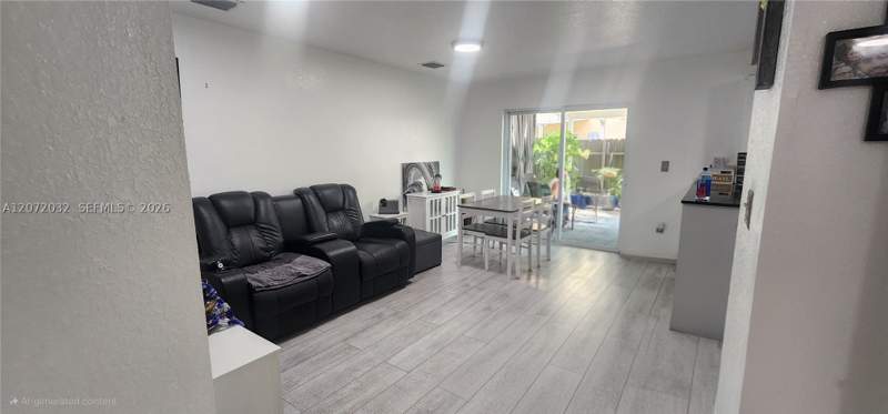 3 bedroom Townhouse at 11424 NW 94th Pl 7, Ethereal Gardens II Condo, Hialeah Gardens — photo 4