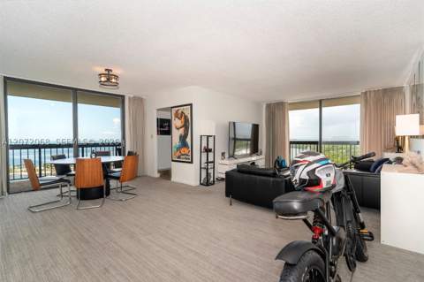 2333 Brickell Ave 2212, Miami FL - photo 6 of 26