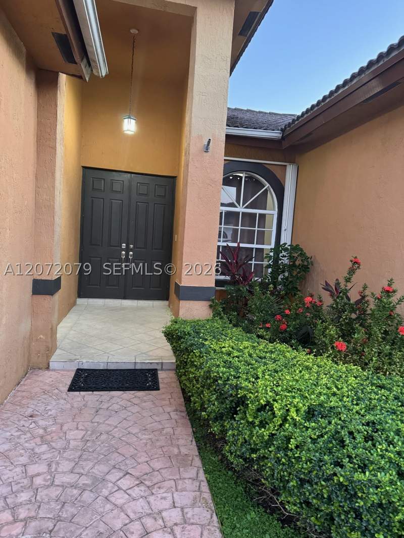 4 bedroom SingleFamilyResidence at 15234 SW 140th St, Christina Estates, Miami — photo 2