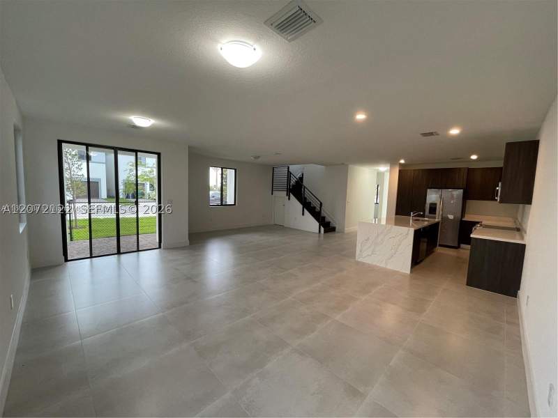 5 bedroom SingleFamilyResidence at 13624 SW 158th Ave,, Century garden South, Miami — photo 5