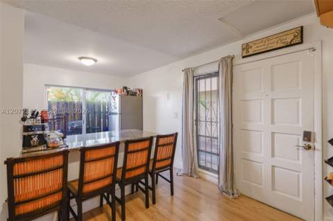8923 NE 4th Ave Rd 8923, Miami Shores FL - photo 6 of 33