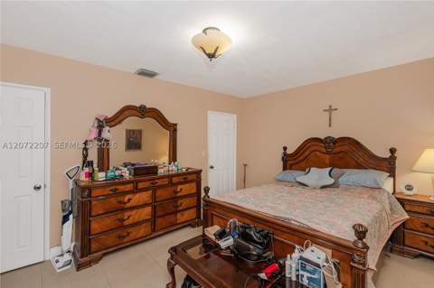 334 E 11th St, Hialeah FL - photo 11 of 37
