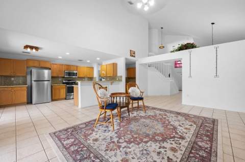 5331 NW 110th Avenue, Doral FL - photo 8 of 33