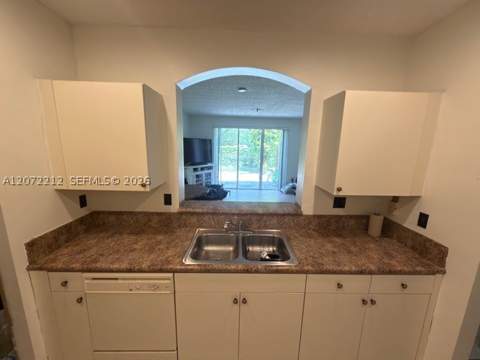 2245 NE 42nd Ave, Homestead FL - photo 8 of 18