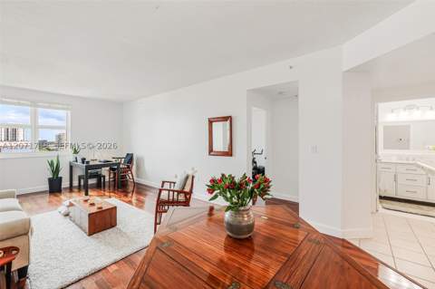 50 Menores Ave 820, Coral Gables FL - photo 6 of 31
