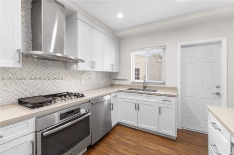 5990 NE 5th Ave, Miami FL - photo 18 of 46