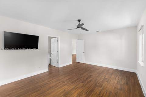 5990 NE 5th Ave, Miami FL - photo 23 of 46