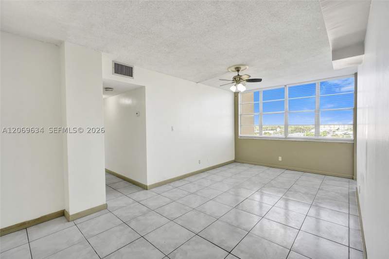 2 bedroom Condominium at 2025 NE 164th St 710, Crestview Towers Condo, North Miami Beach — photo 3