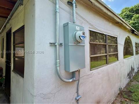 18600 NW 38th Ct, Miami Gardens FL - photo 23 of 26