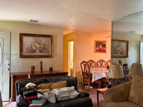 18600 NW 38th Ct, Miami Gardens FL - photo 7 of 26