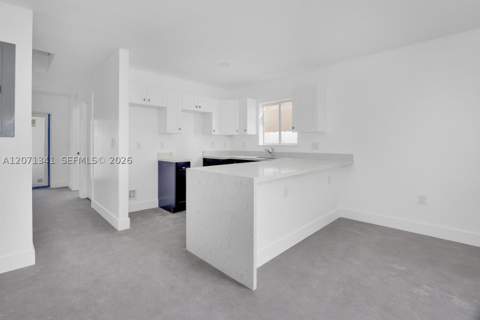 2770 NW 44 St, Miami FL - photo 11 of 25