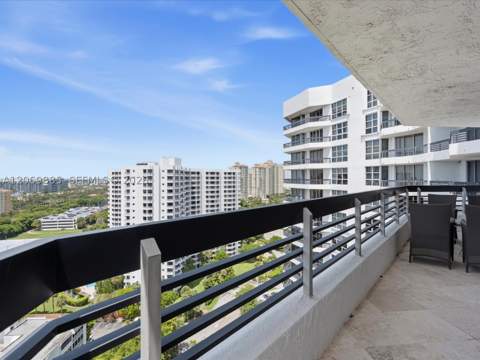 3400 NE 192nd St 2001, Aventura FL - photo 22 of 29