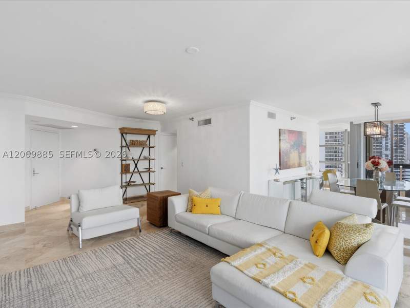 2 bedroom Condominium at 3400 NE 192nd St 2001, Mystic Pointe Tower 600 C, Aventura — photo 4