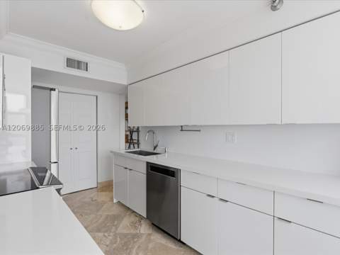 3400 NE 192nd St 2001, Aventura FL - photo 9 of 29