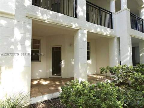 3225 NE 184th St 10103, Aventura FL - photo 18 of 44