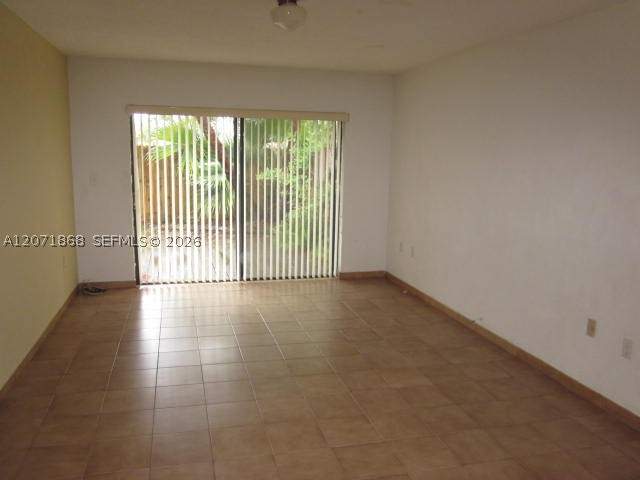 4 bedroom SingleFamilyResidence at 13224 SW 10 Te, Tamiami Lakes Sec 5, Miami — photo 4