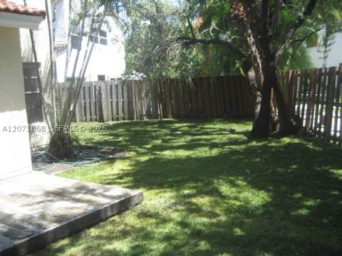 13224 SW 10 Te, Miami FL - photo 7 of 32