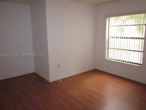 13224 SW 10 Te, Miami FL - photo 9 of 32